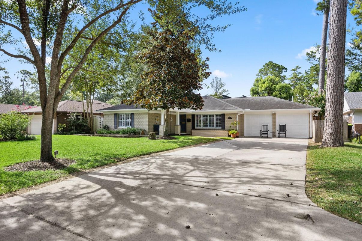 Attached, Backyard, Exterior, Facade, Ranch