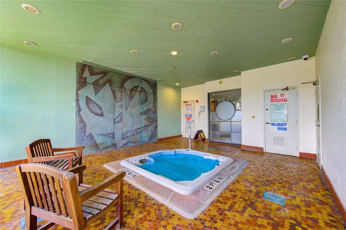 Interior, Pool, Recessed Lighting