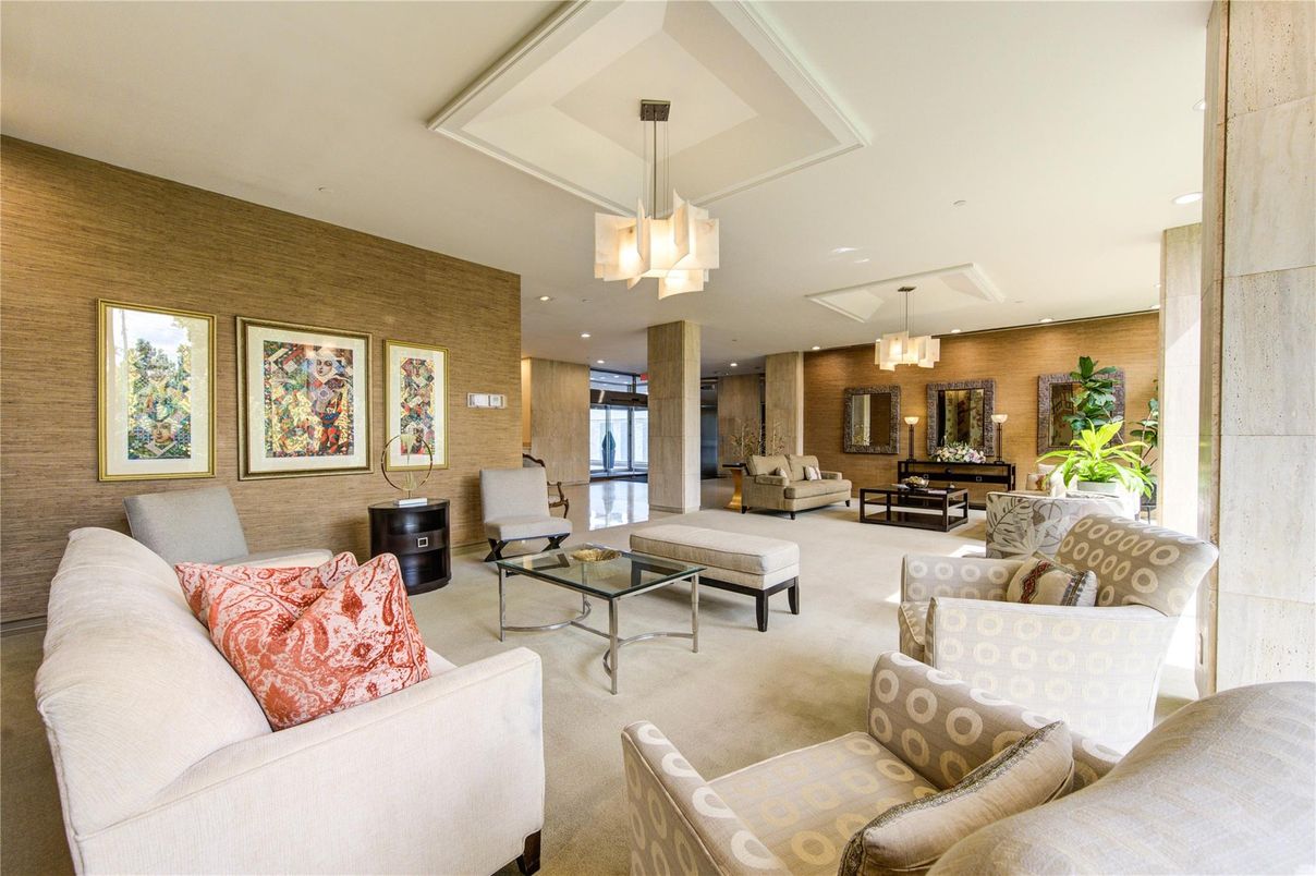 Chandelier, Dining room, Interior, Living room, Pendant Lights, Recessed Lighting