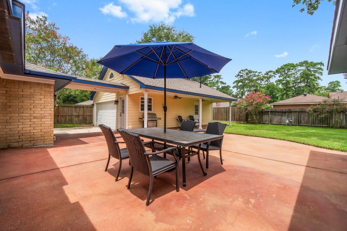 Backyard, Exterior