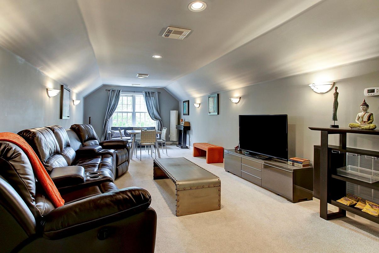 Dining room, Interior, Living room, Recessed Lighting