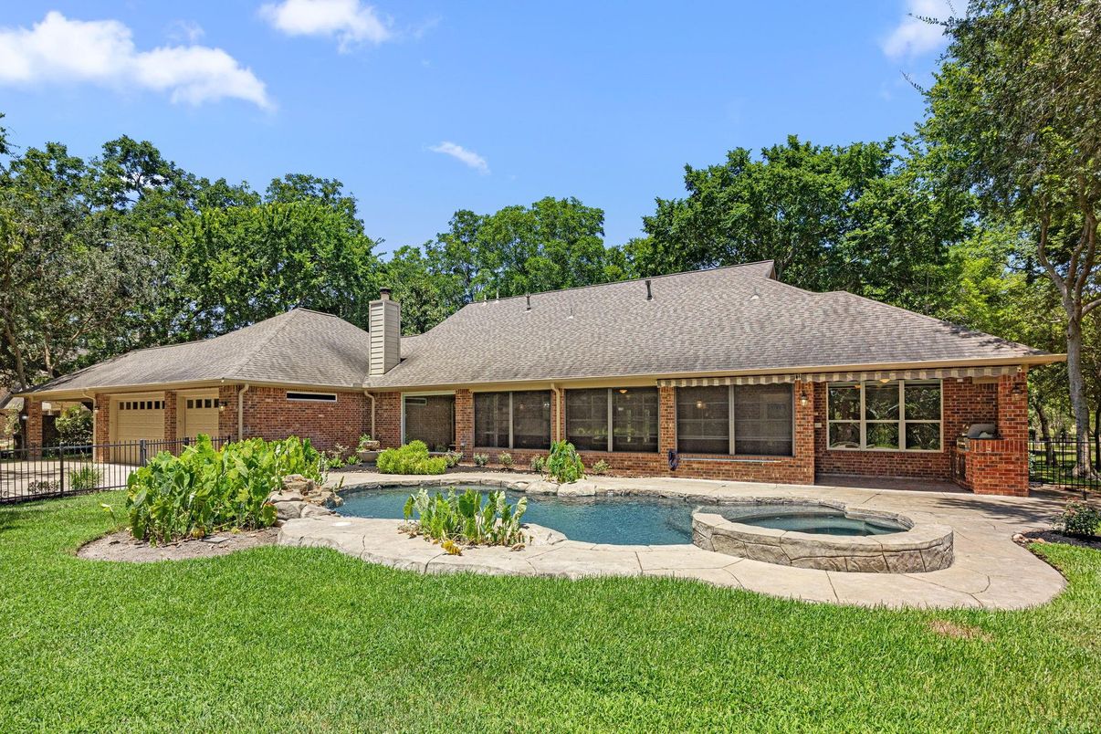 Backyard, Exterior, Pool