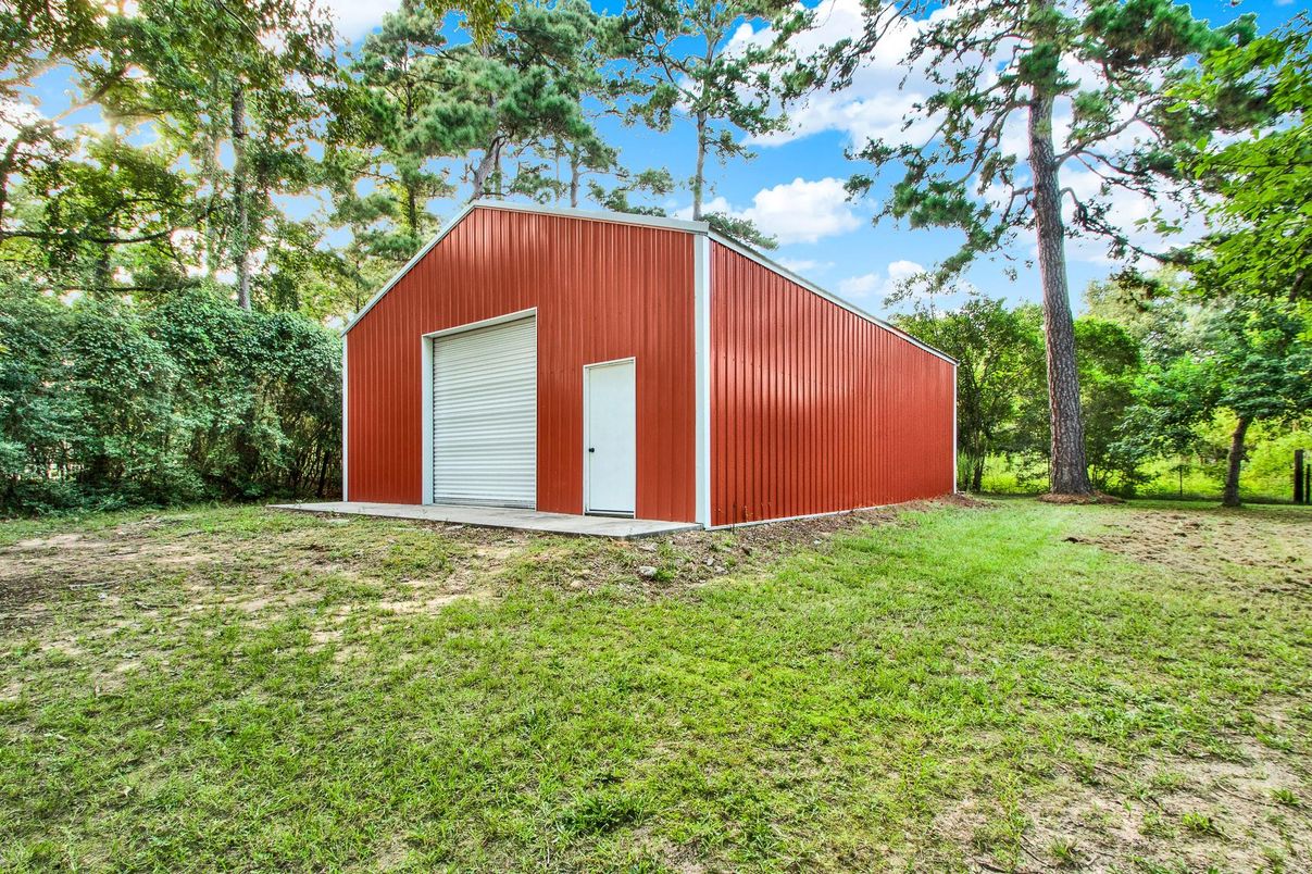 Backyard, Detached Garage, Exterior