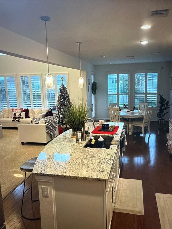 Dining room, Interior, Living room, Pendant Lights, Recessed Lighting, Water, Wood Texture Flooring