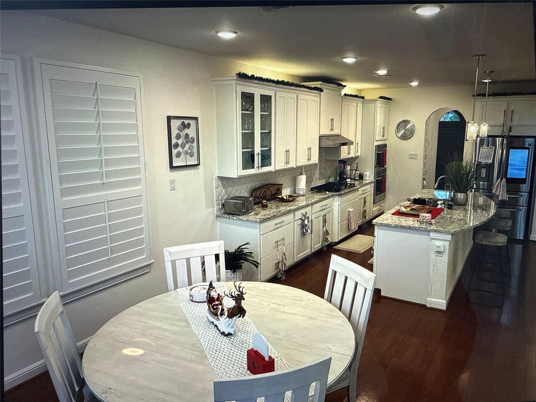 Dining room, Interior, Kitchen, Pendant Lights, Recessed Lighting, Wood Texture Flooring