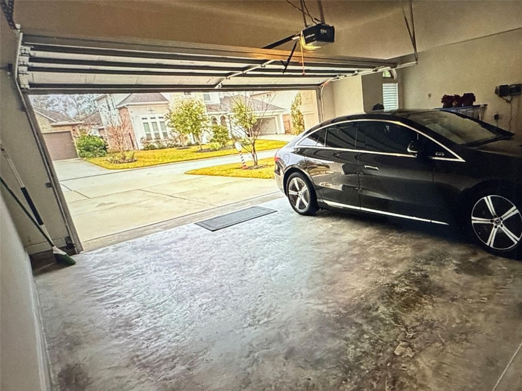Garage, Interior