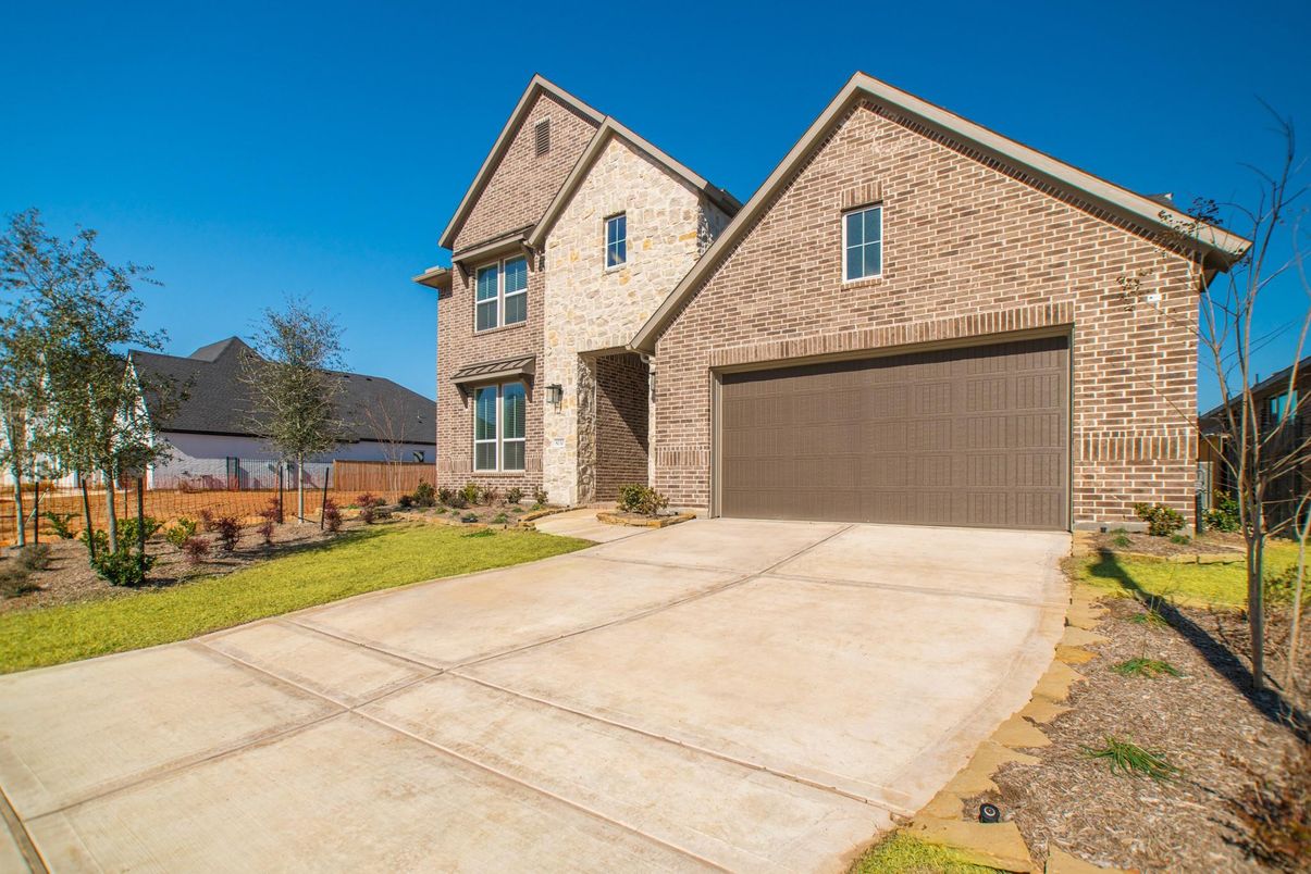 Attached, Exterior, Facade, Brick Facade, Brick Traditional