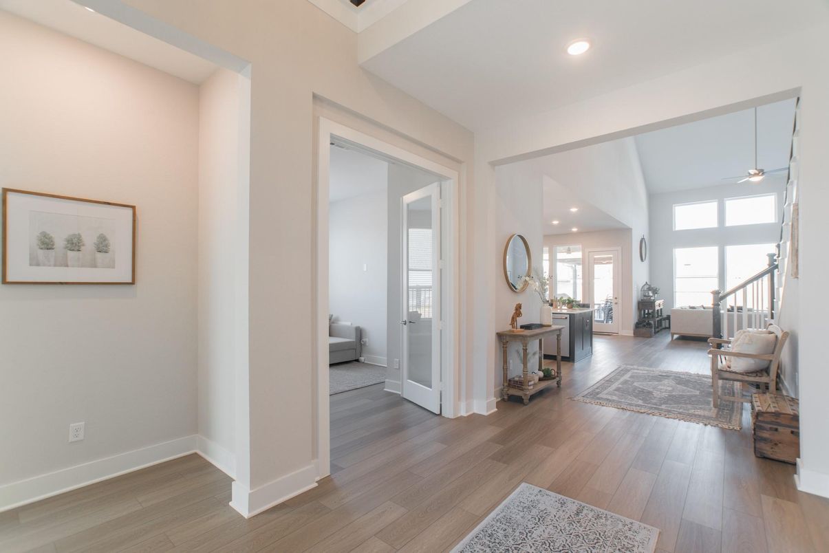 Interior, Recessed Lighting, Wood Texture Flooring