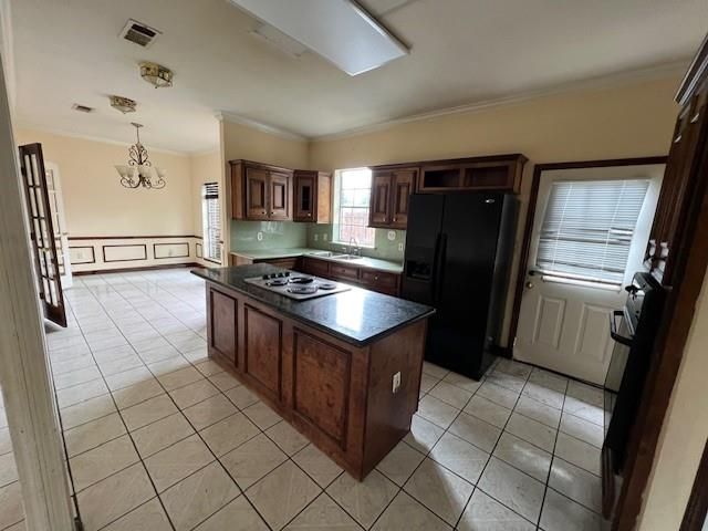 Chandelier, Interior, Kitchen