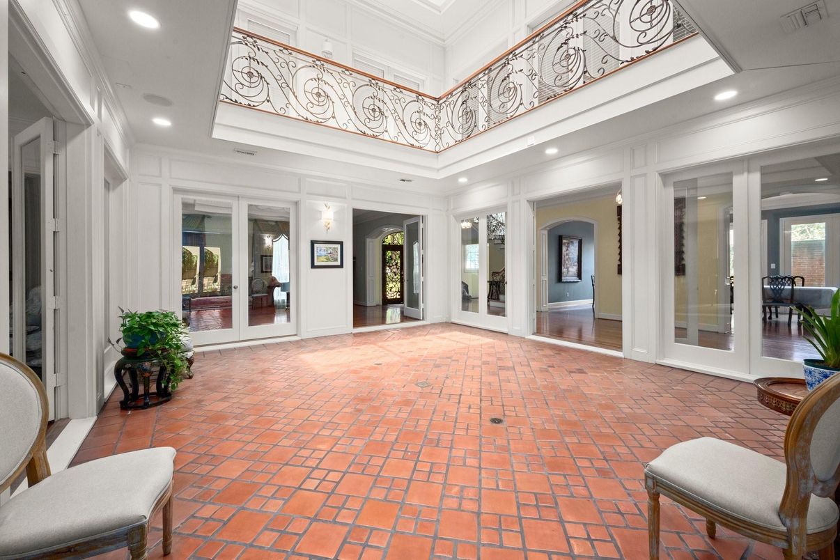 Interior, Recessed Lighting
