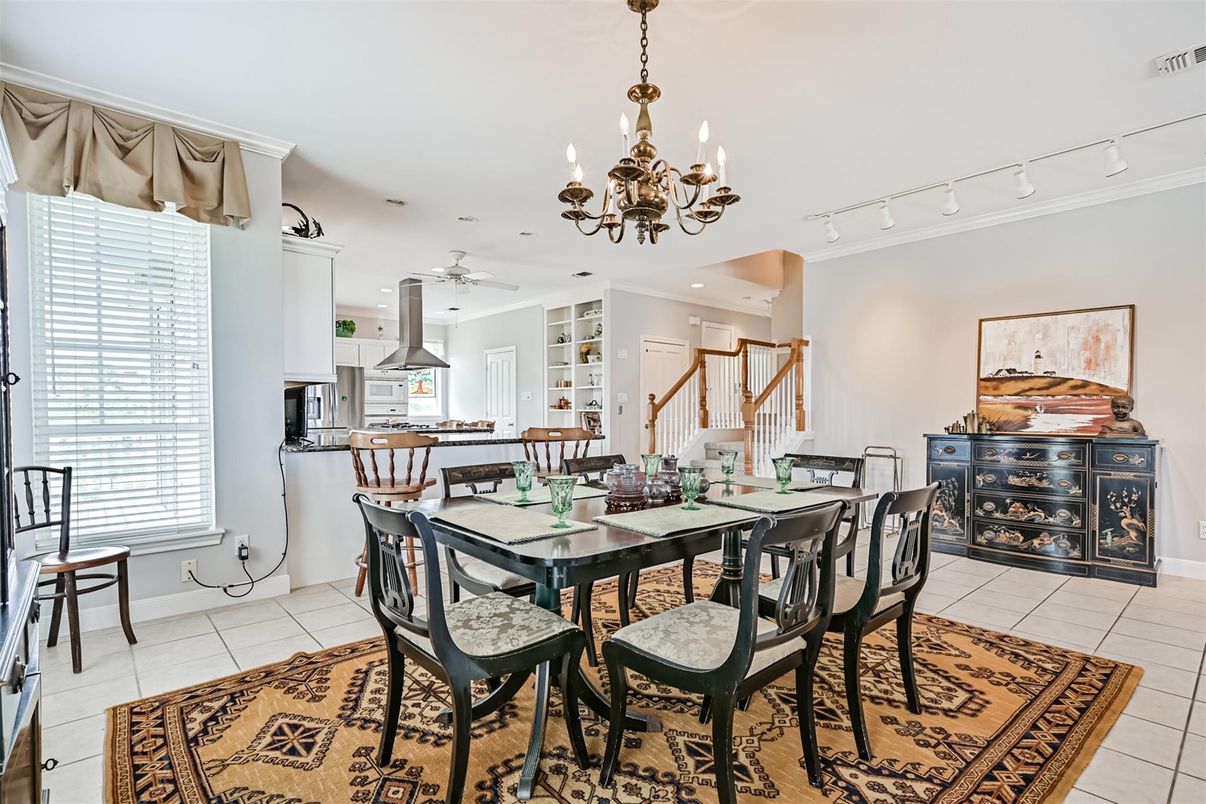Chandelier, Dining room, Interior, Kitchen, Recessed Lighting