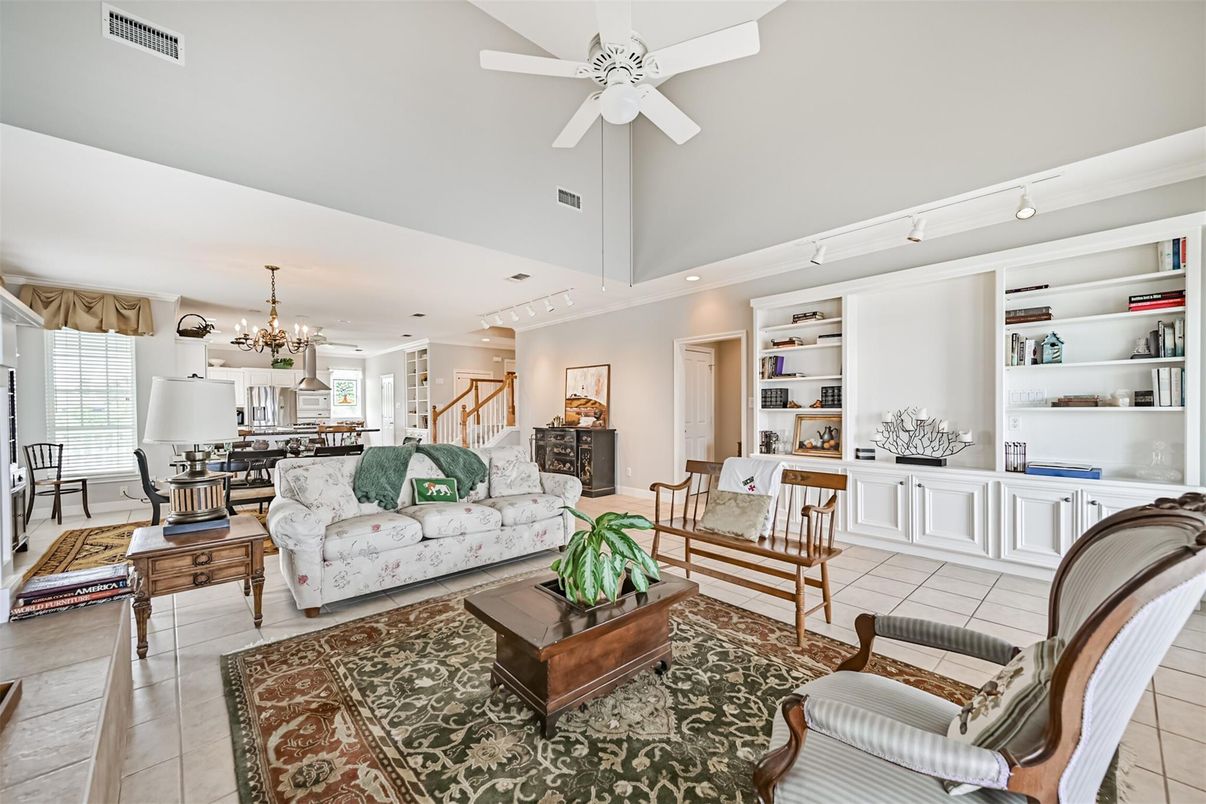 Chandelier, Dining room, Interior, Kitchen, Living room, Recessed Lighting