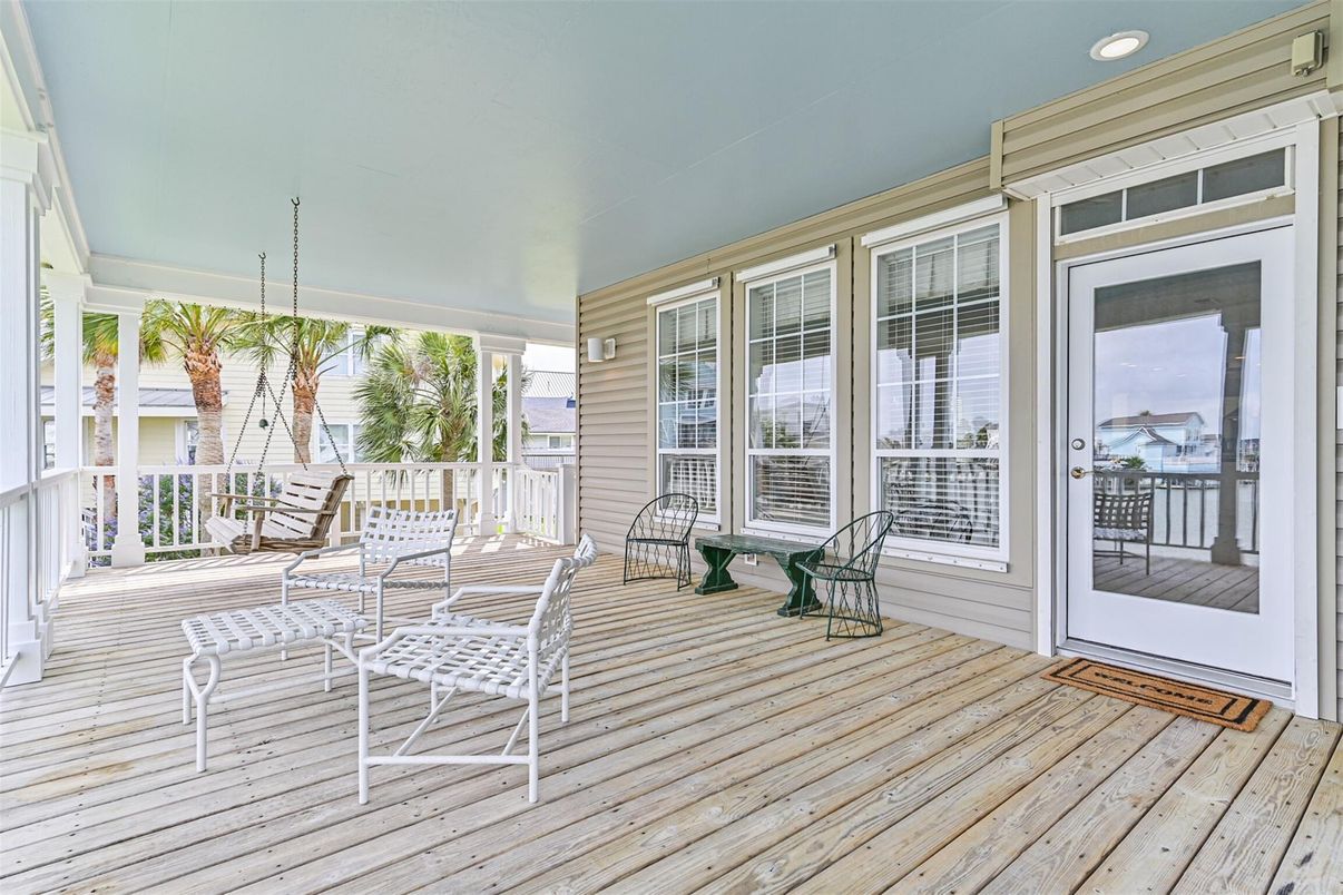 Exterior, Wood Texture Flooring