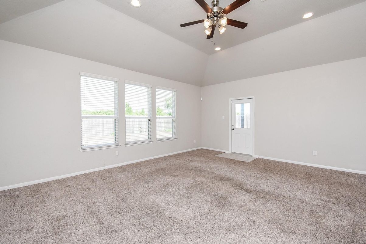 Empty room, Interior, Recessed Lighting