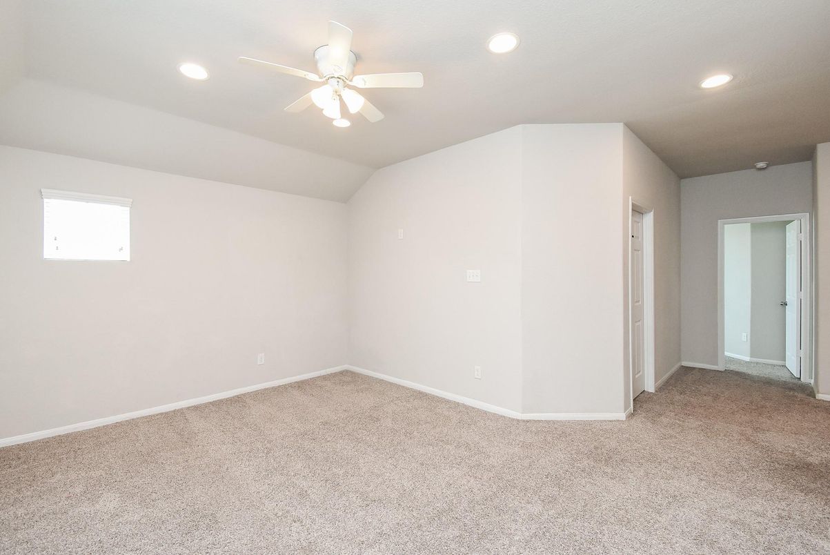 Empty room, Interior, Recessed Lighting