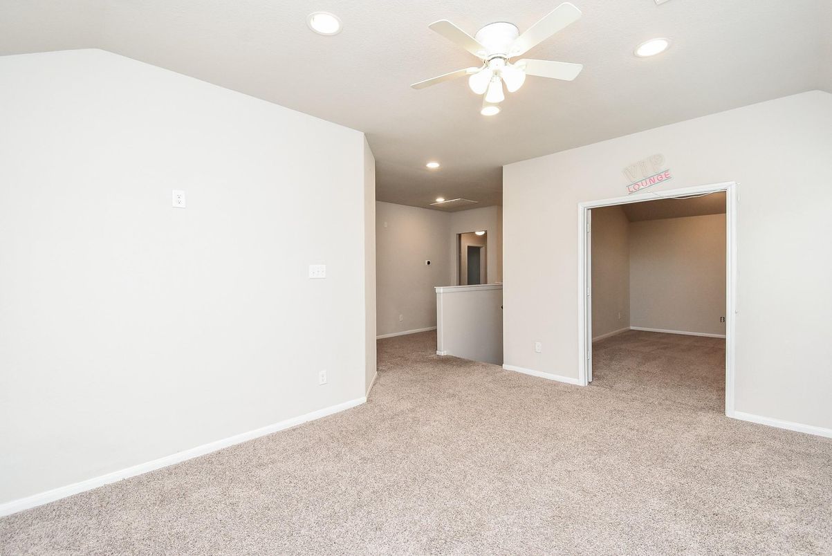 Empty room, Interior, Recessed Lighting