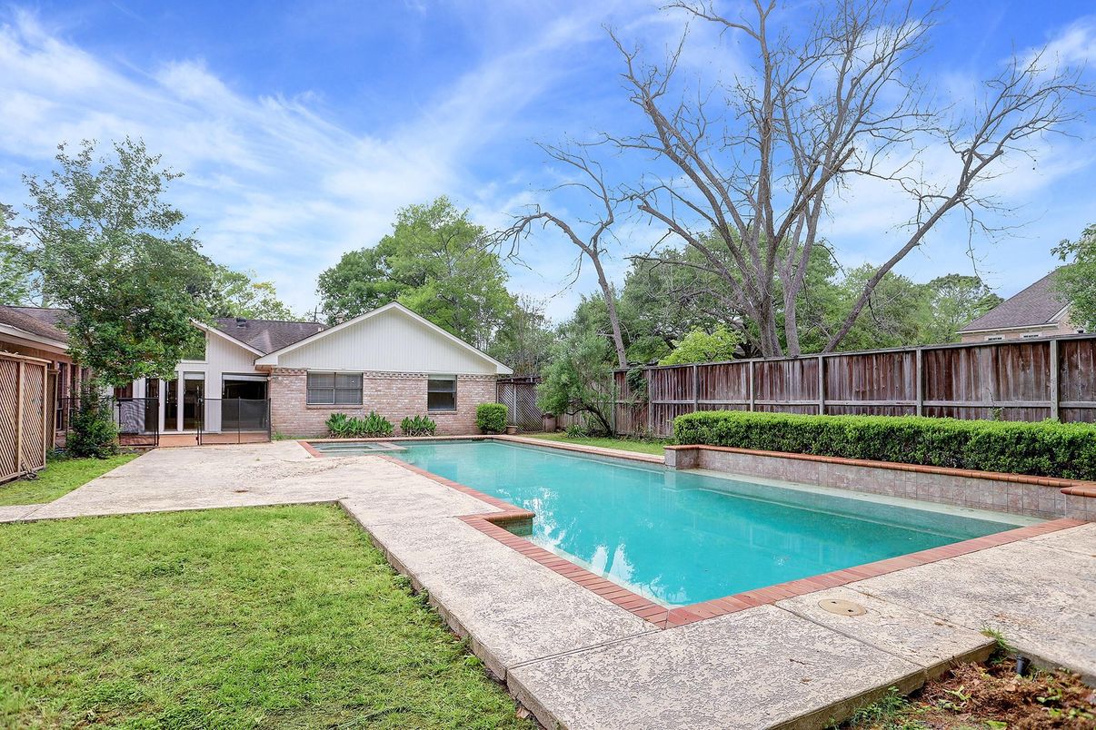 Backyard, Exterior, Pool
