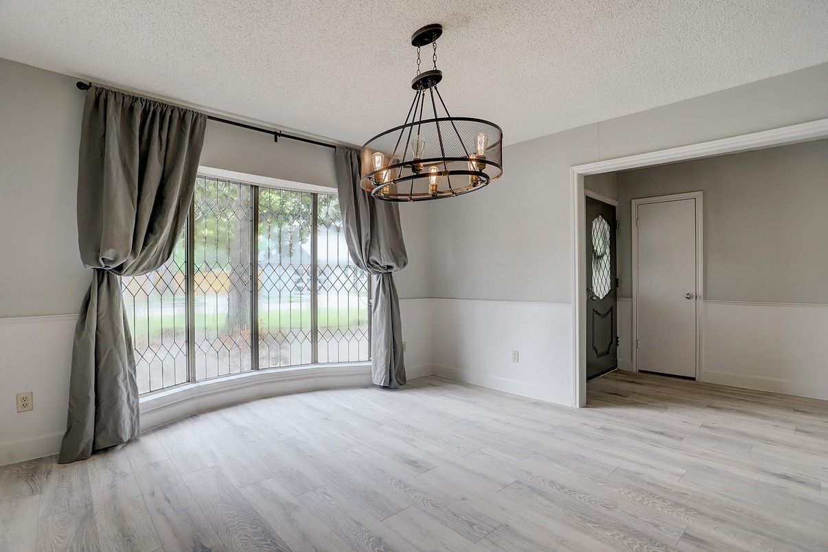 Chandelier, Empty room, Interior, Wood Texture Flooring