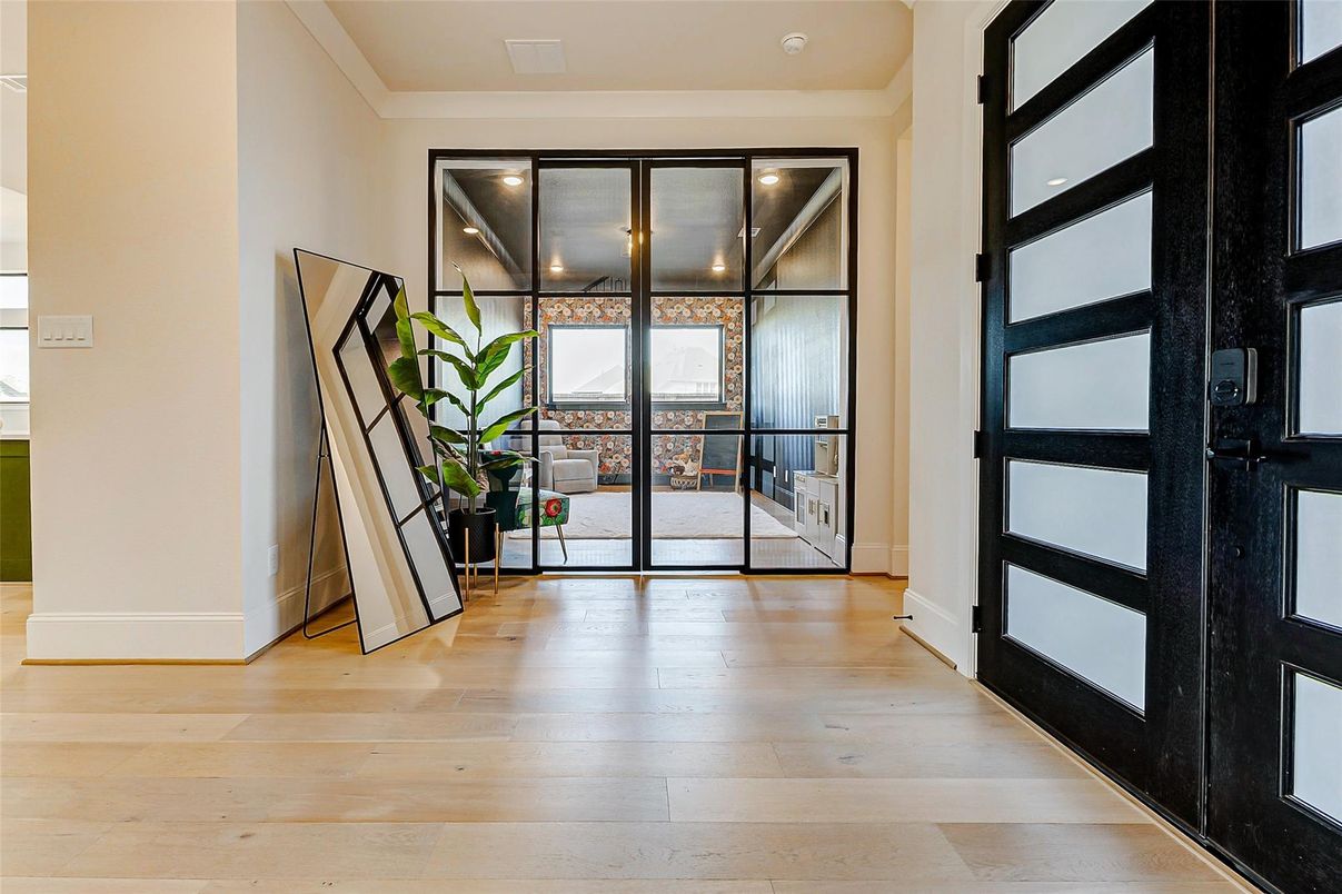 Interior, Recessed Lighting, Wood Texture Flooring