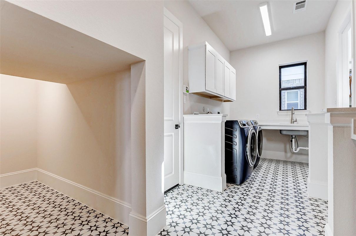 Interior, Washer