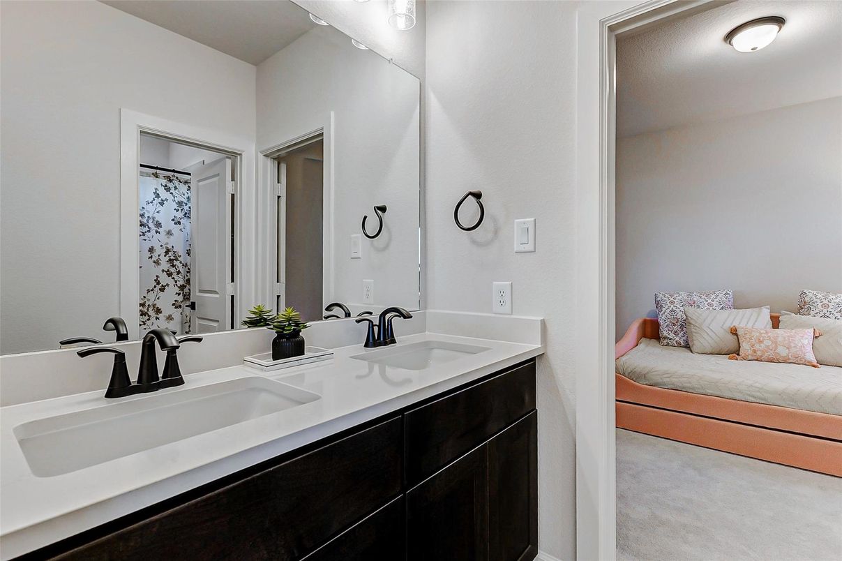 Bathroom, Dual Sink Vanities, Interior