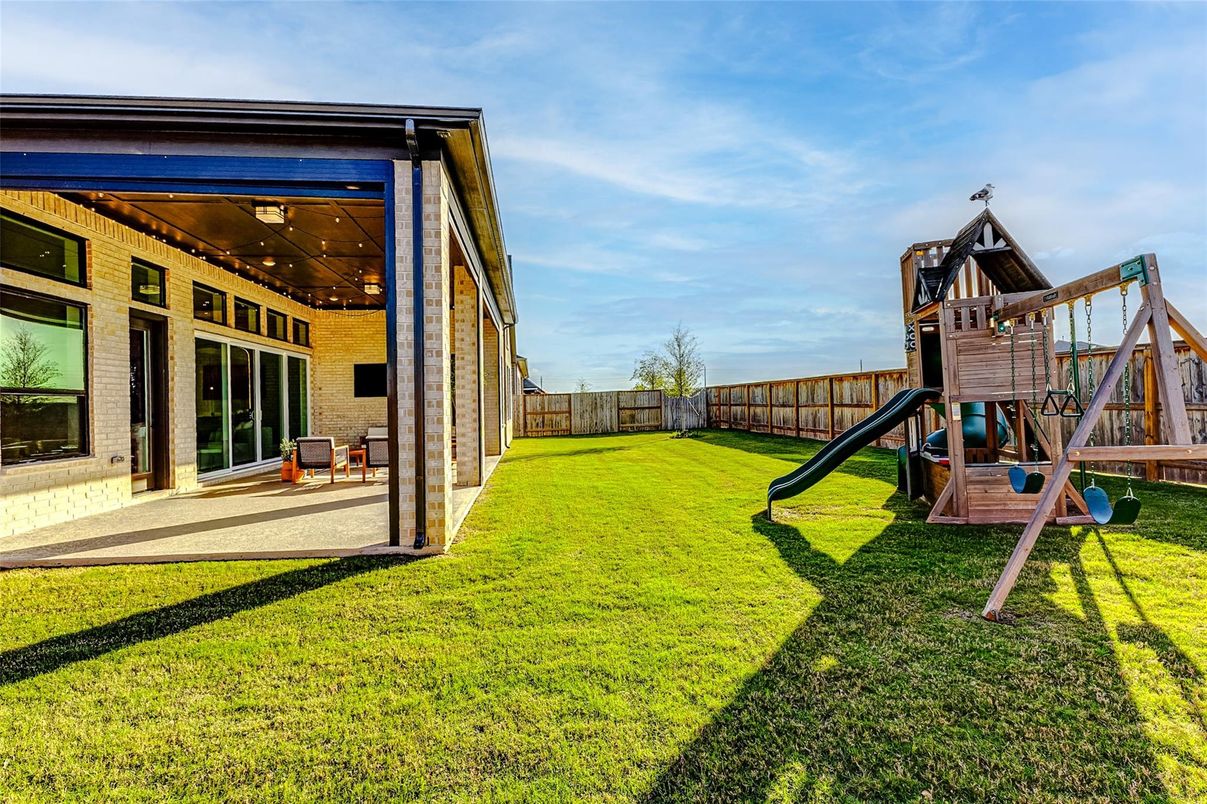 Backyard, Exterior, Playground