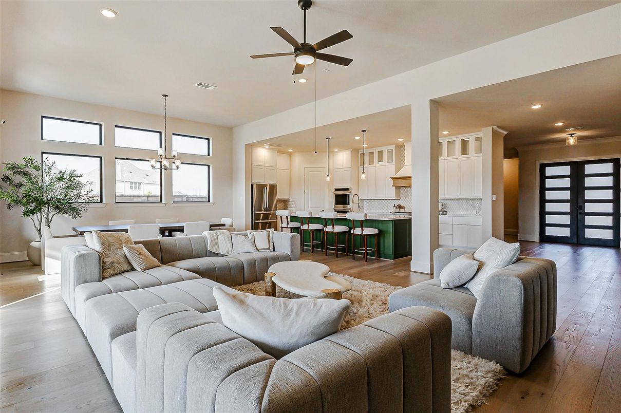 Dining room, Interior, Kitchen, Living room, Pendant Lights, Recessed Lighting, Stainless Steel Appliances, Wood Texture Flooring