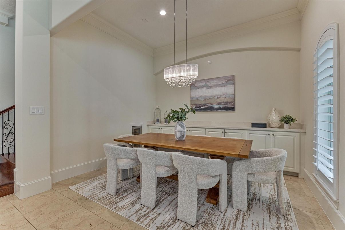 Chandelier, Dining room, Interior, Recessed Lighting
