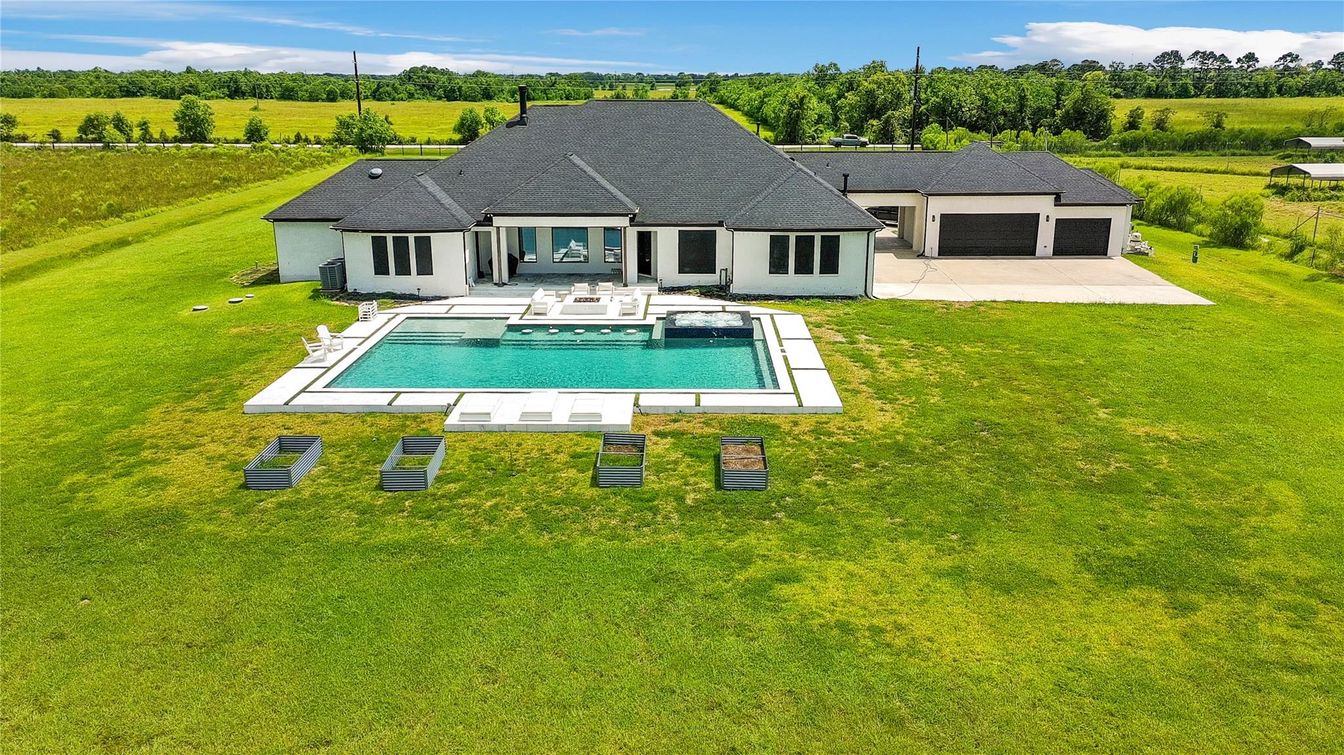 Backyard, Exterior, Pool