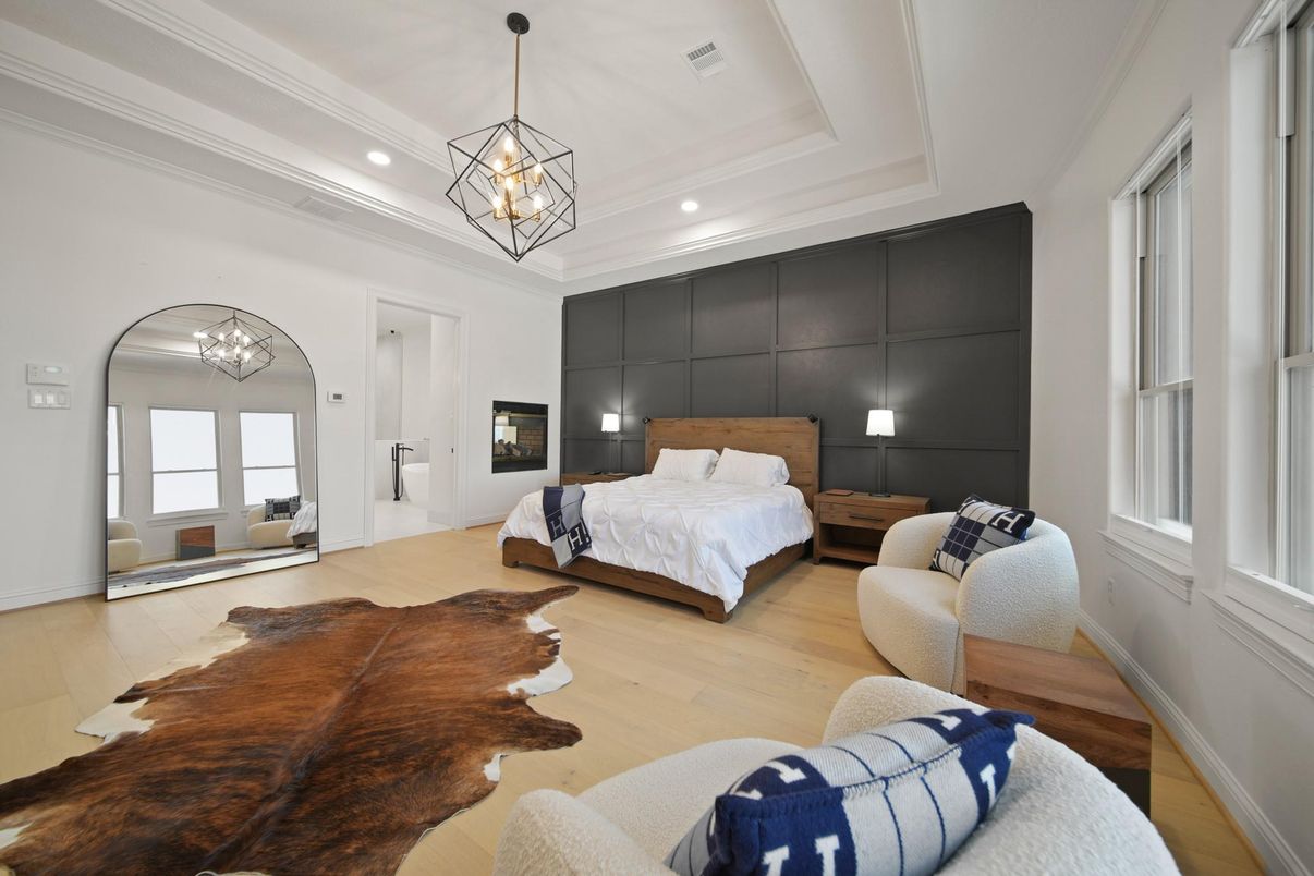 Bedroom, Chandelier, Interior, Pendant Lights, Recessed Lighting, Wood Texture Flooring
