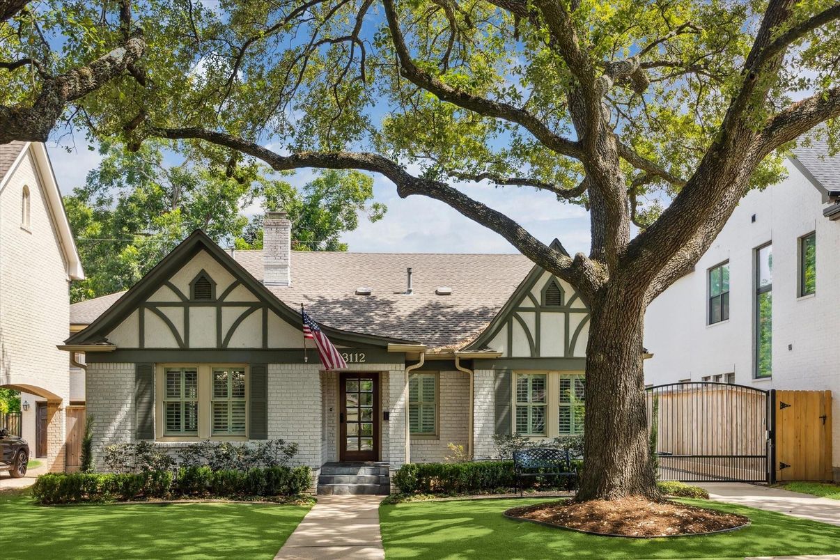 Exterior, Facade, Tudor Revival