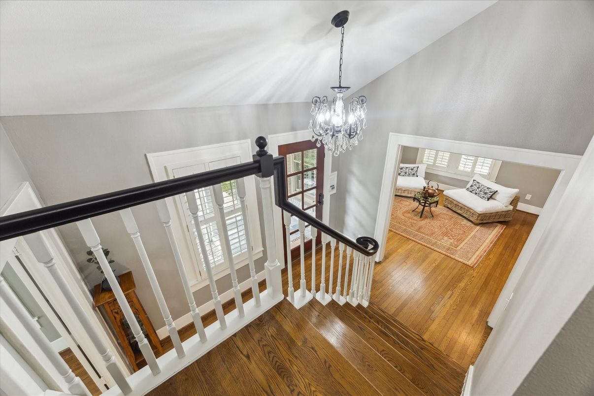 Chandelier, Interior, Wood Texture Flooring