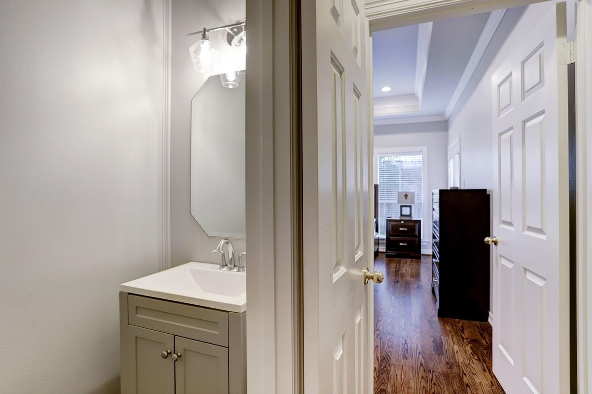 Bathroom, Interior, Recessed Lighting, Wood Texture Flooring