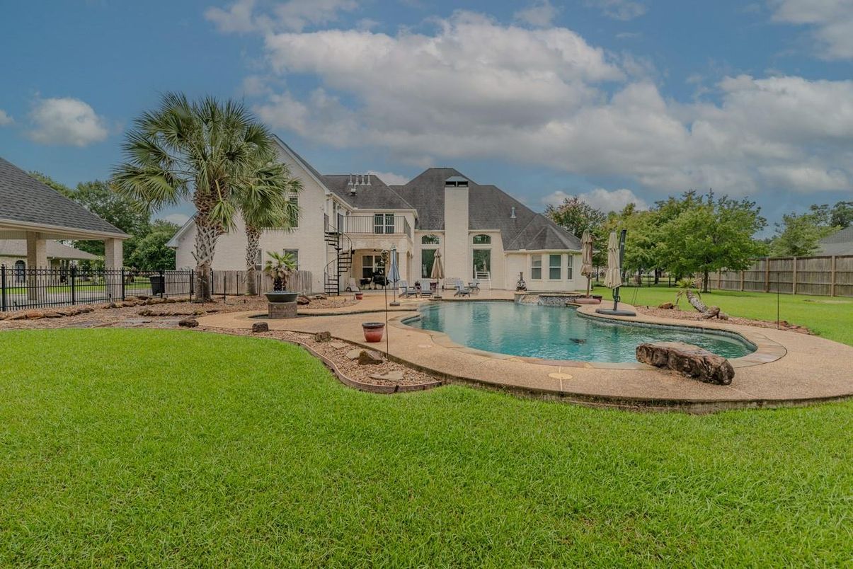 Backyard, Exterior, Pool