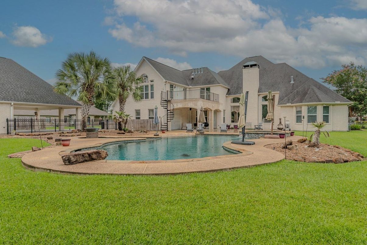 Backyard, Exterior, Pool