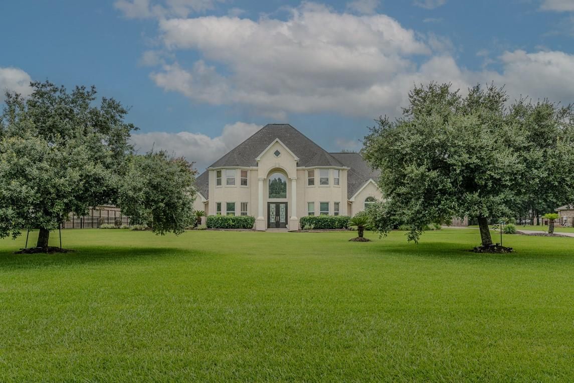 Backyard, Exterior, Facade, French Provincial