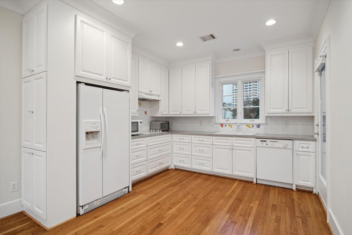 Interior, Kitchen, Recessed Lighting, Wood Texture Flooring