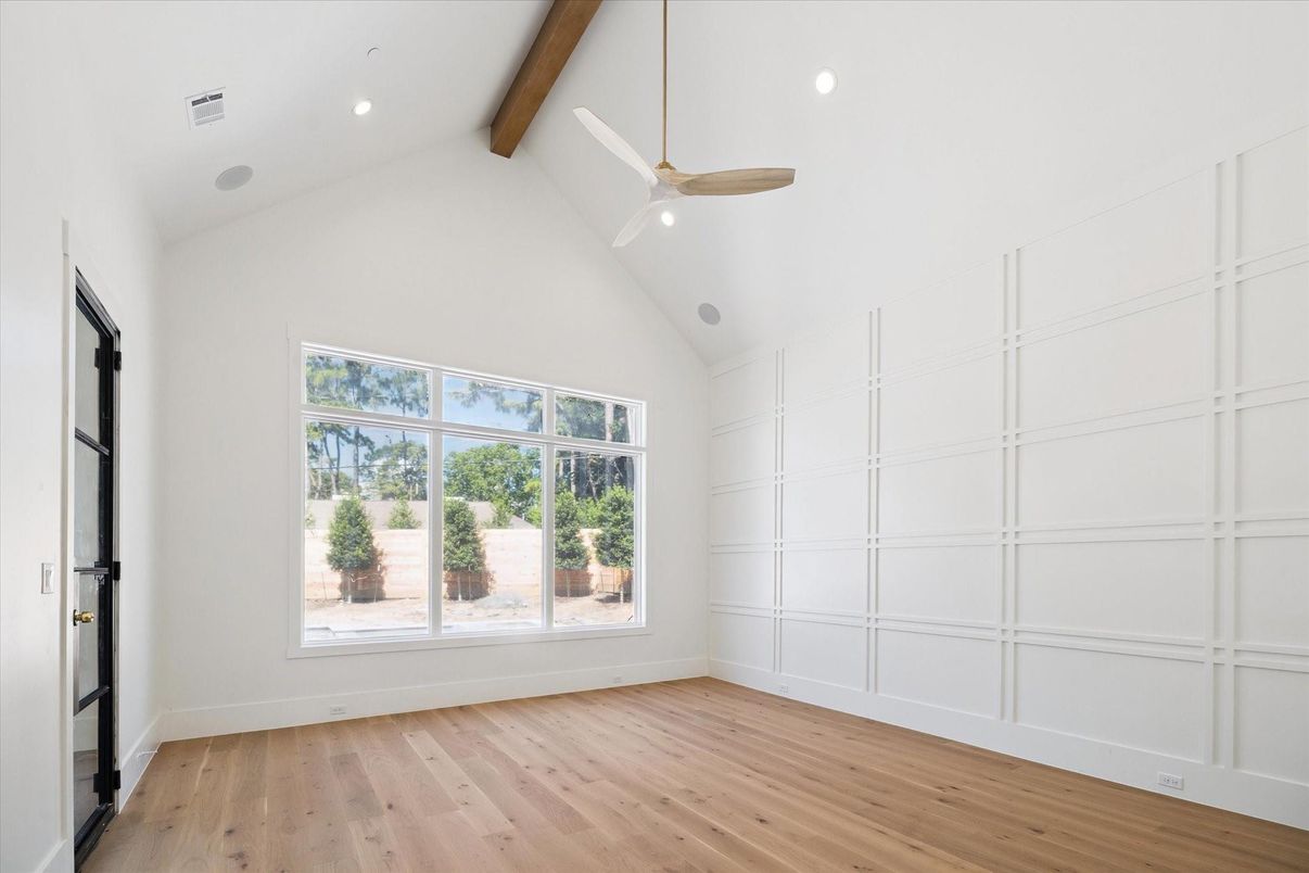 Empty room, Interior, Recessed Lighting, Wooden Beams, Wood Texture Flooring