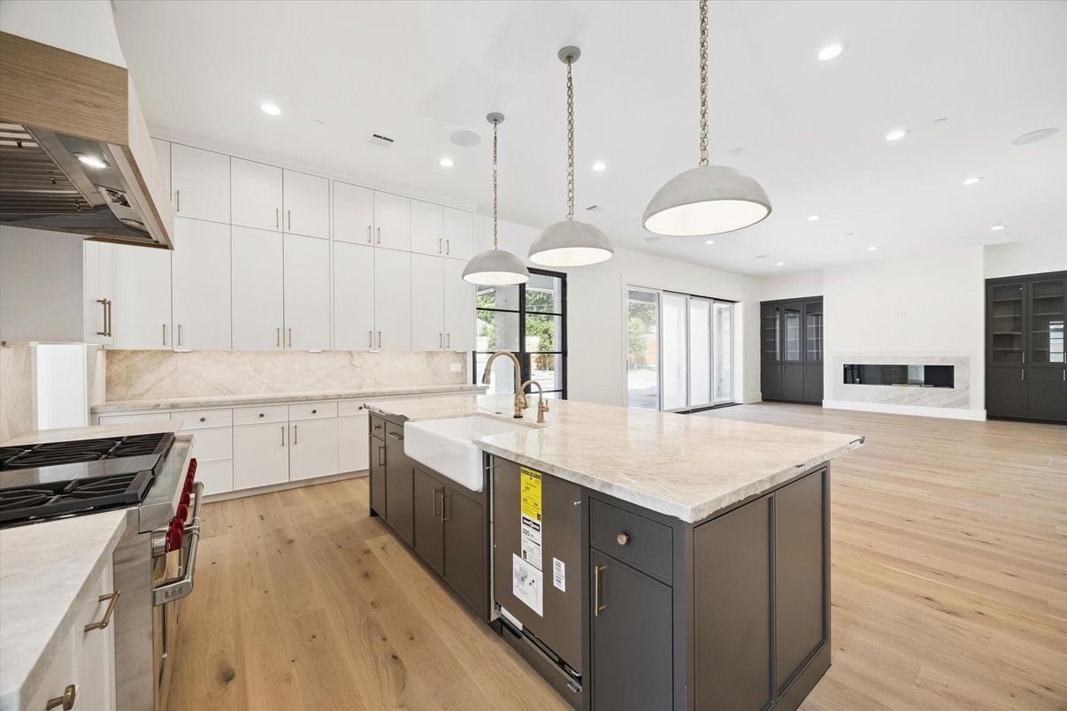 Interior, Kitchen, Pendant Lights, Recessed Lighting, Wood Texture Flooring
