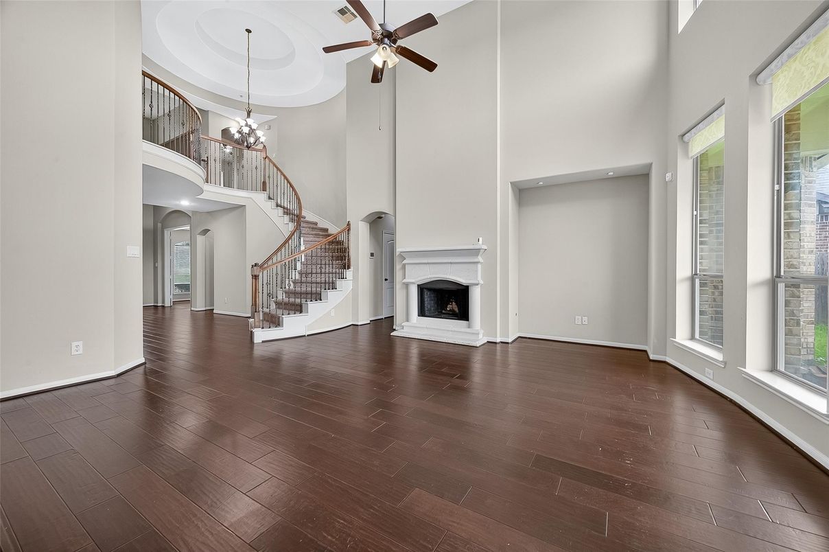 Chandelier, Fireplace, Interior, Pendant Lights, Wood Texture Flooring