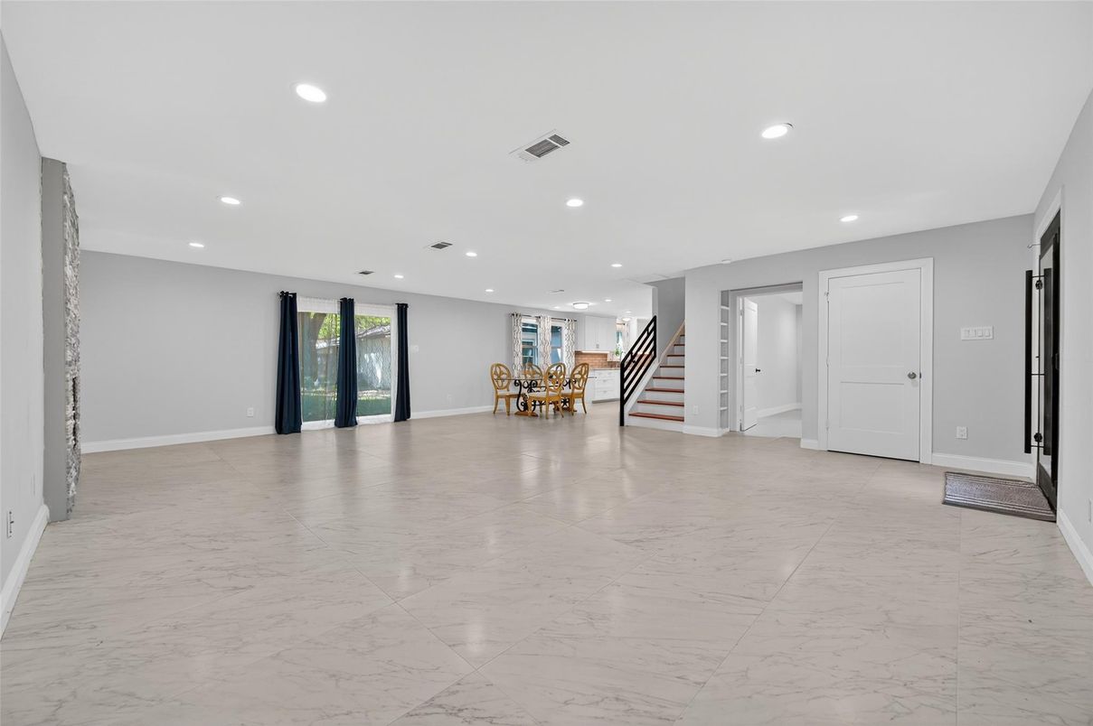Dining room, Interior, Marble, Recessed Lighting