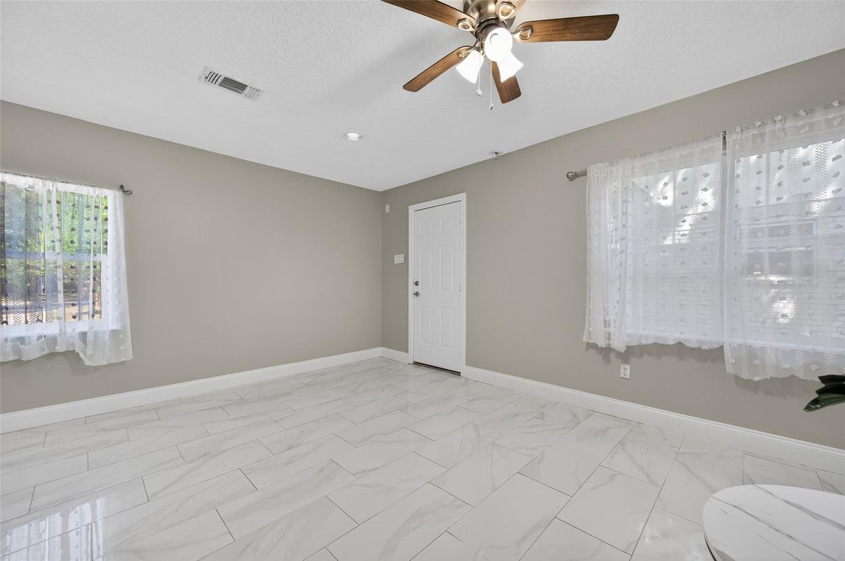 Empty room, Interior, Marble, Recessed Lighting