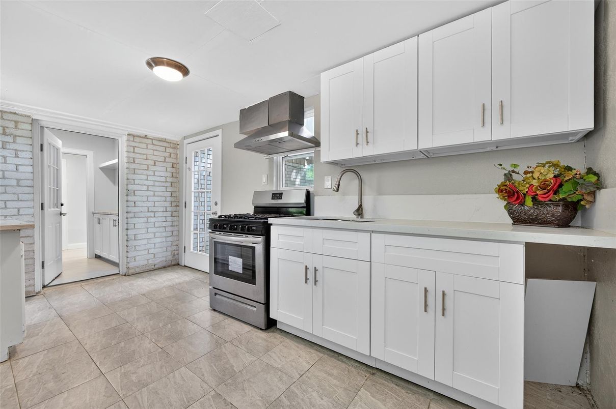 Interior, Kitchen, Stainless Steel Appliances