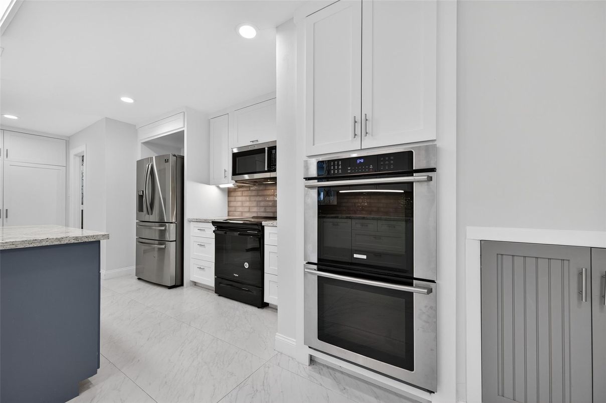 Interior, Kitchen, Marble, Recessed Lighting, Stainless Steel Appliances