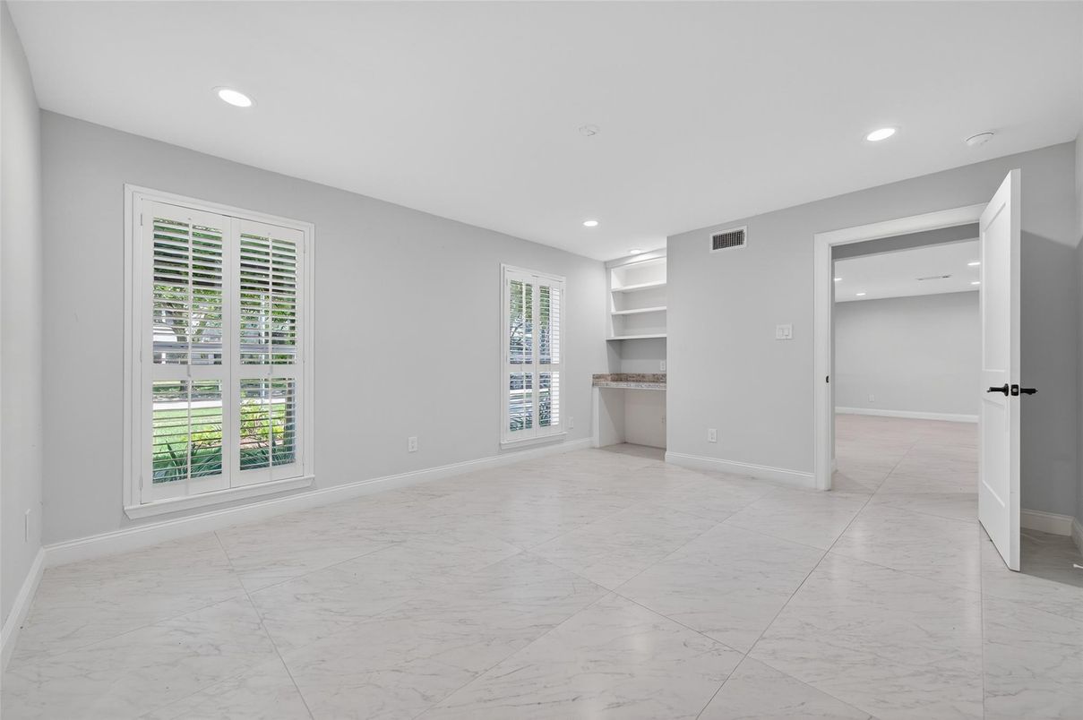 Empty room, Interior, Marble, Recessed Lighting
