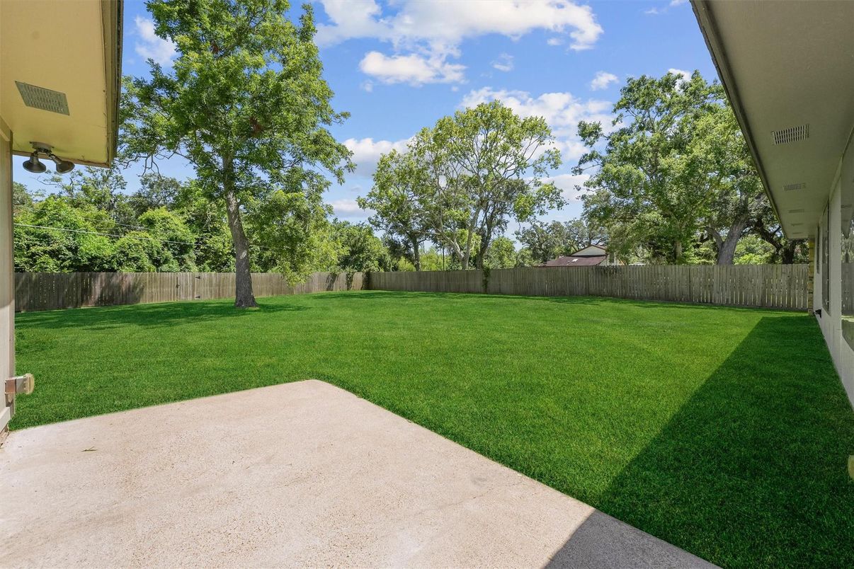 Backyard, Exterior