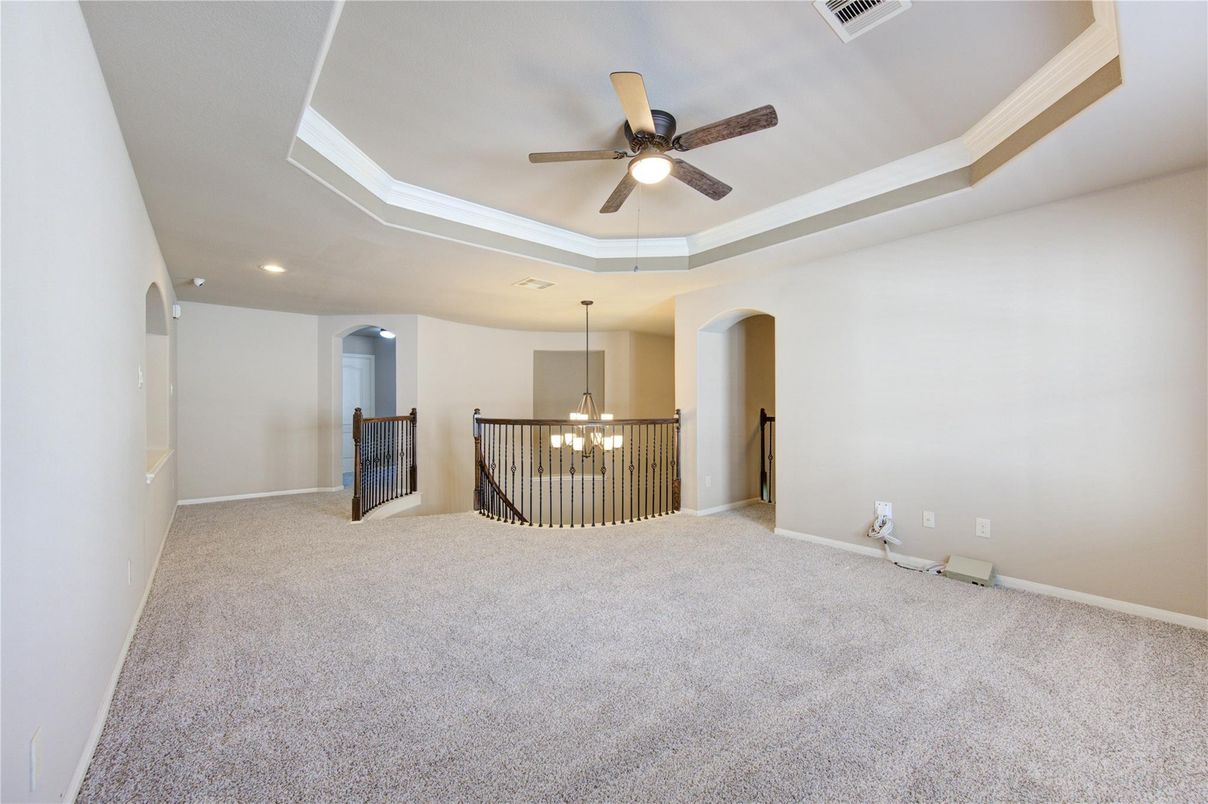 Chandelier, Empty room, Interior, Recessed Lighting