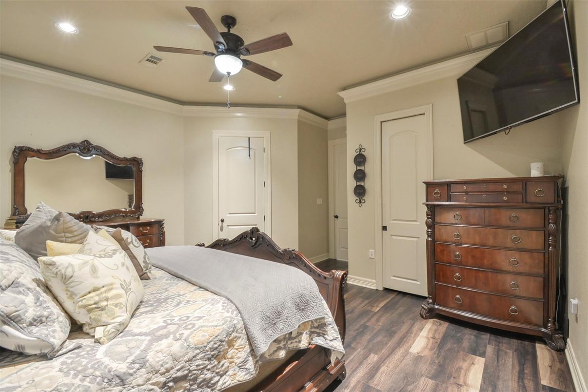 Bedroom, Interior, Recessed Lighting, Wood Texture Flooring