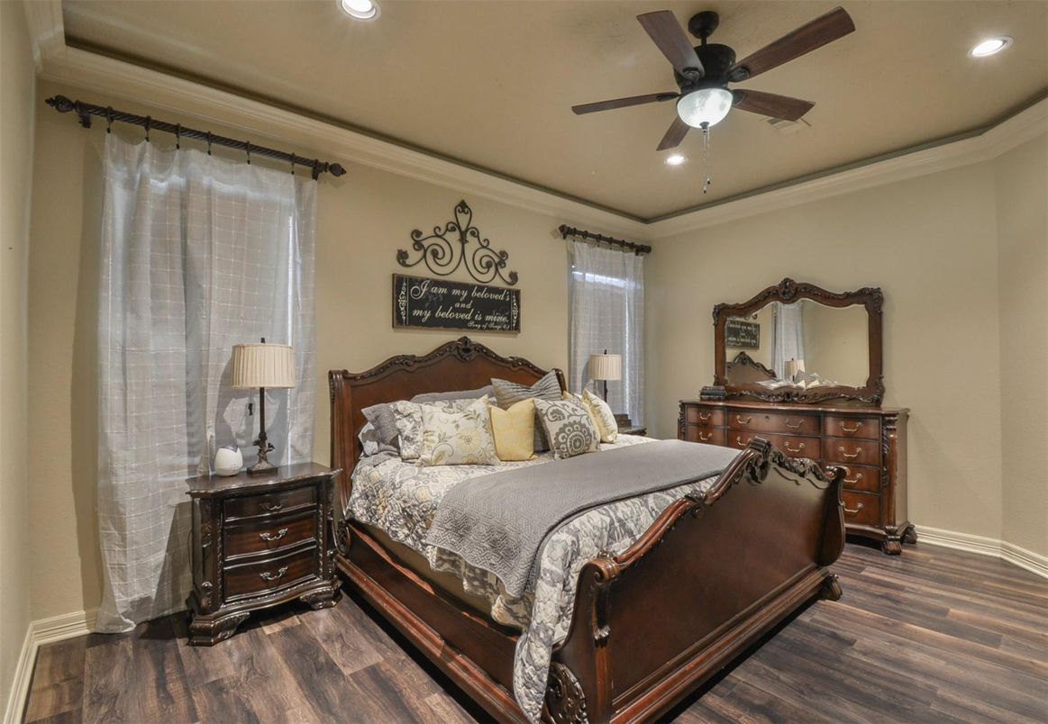 Bedroom, Interior, Recessed Lighting, Wood Texture Flooring