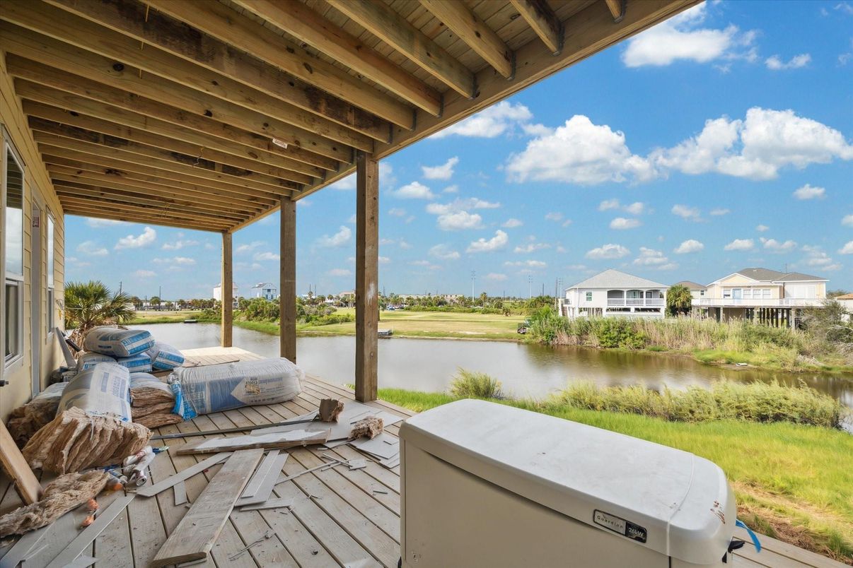 Exterior, Hot Tub, Water